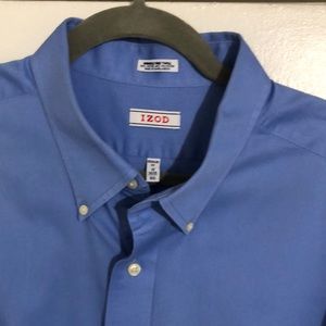 Izod Men’s blue button up dress shirt. Great condition